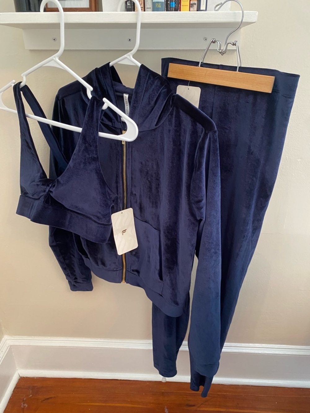 NWT Fabletics Velvet Navy 3-Piece Women's Jogger Set - Hoodie, Bralette & Pants